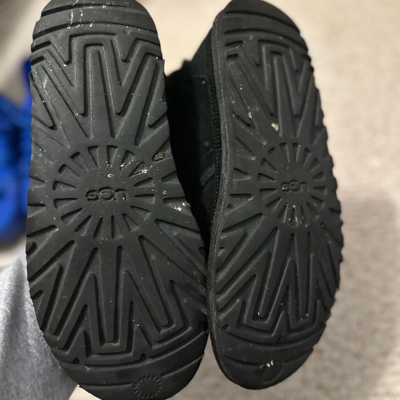 Good condition Ugg short booties - Picture 5 of 5